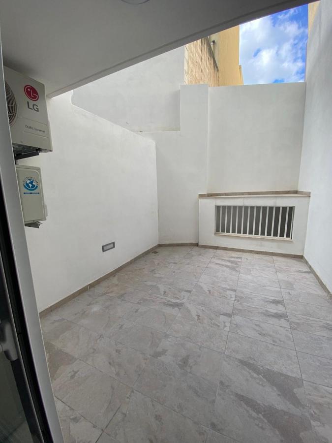 Gzira Two-Bedroom Apartment Exteriör bild